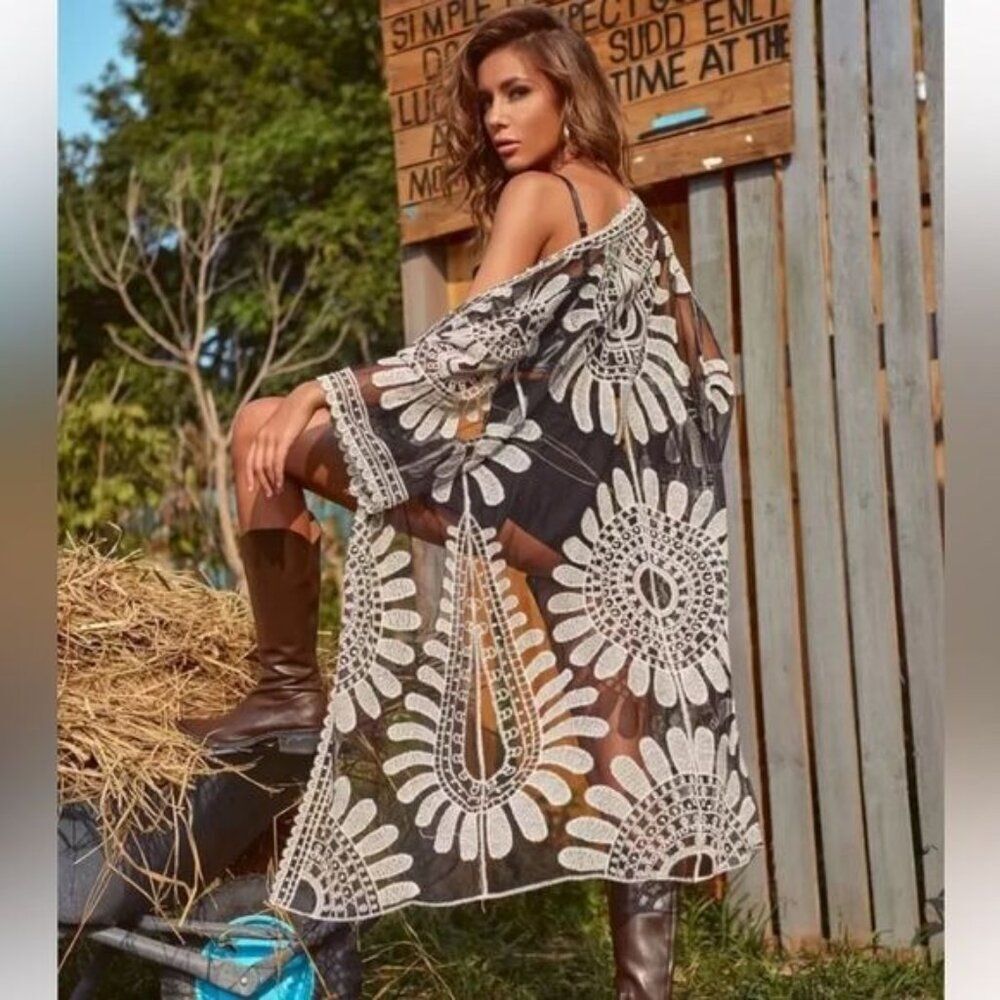 Elegant Black and Cream Floral Swim Cover-Up - Picture 2 of 3